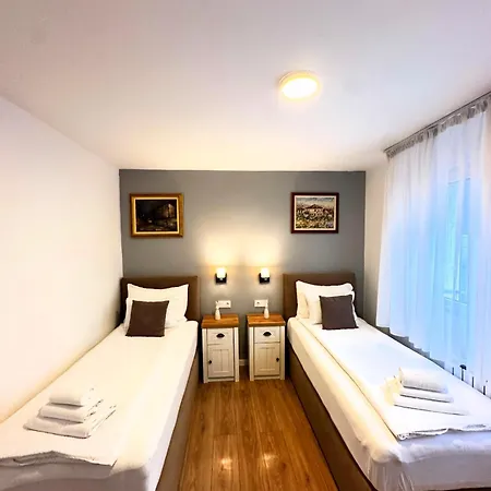 Mey Apartment *
